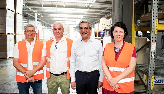 Serge Papin et les dirigeants du Groupe STRUB lors de sa visite chez Alsapan à Erstein.