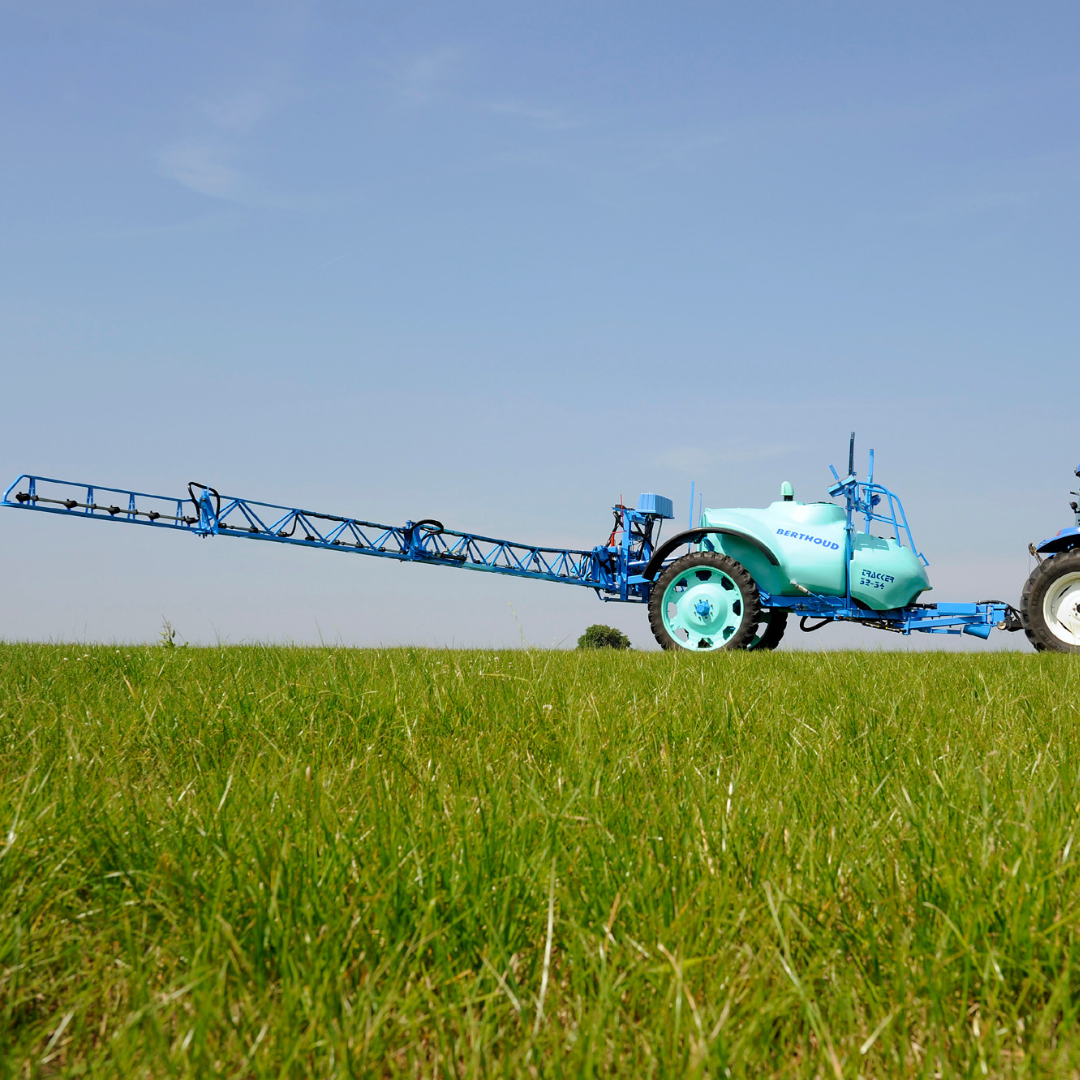Berthoud Tracker trailed sprayer with Actiflex suspension at work in the field