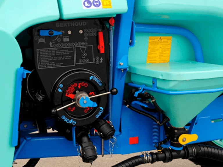 Actiflex mechanical suspension system on the Berthoud Tracker sprayer