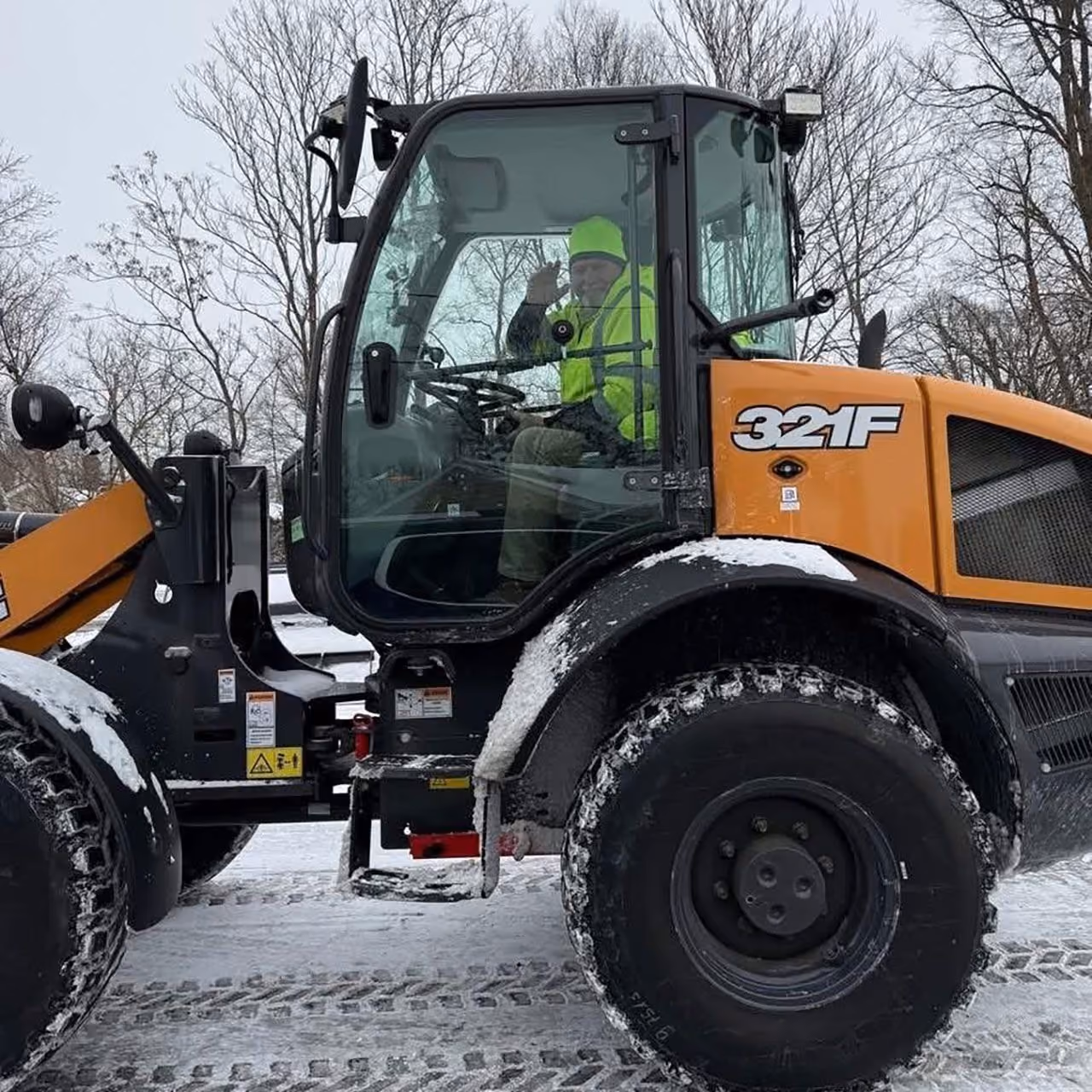 Reliable commercial snow removal and ice control in Pekin, Illinois