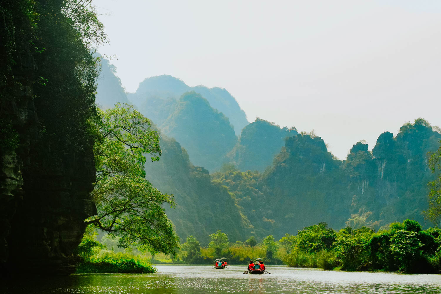 Sampan on the river through Ninh Binh