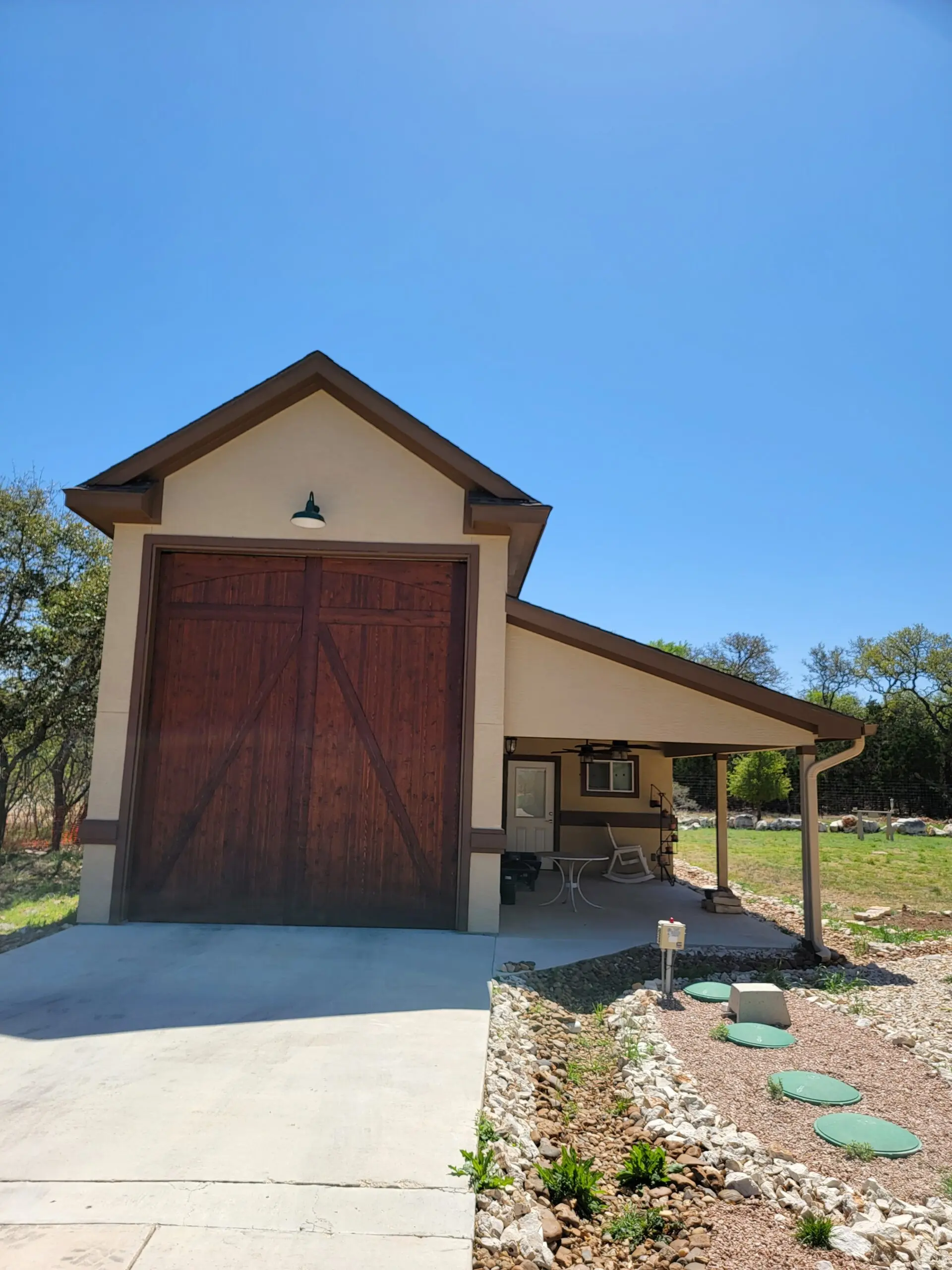 Vintage Oaks Rv Garage 20220331_1239431-scaled