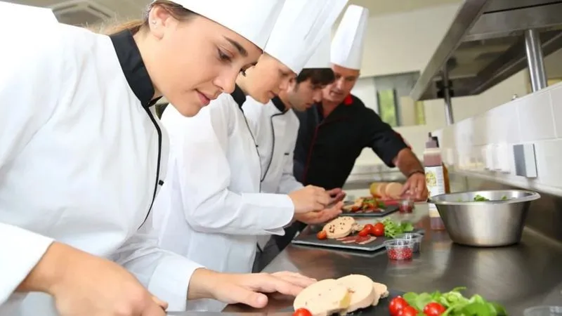 How to Effectively Train Young People in Your Food Business