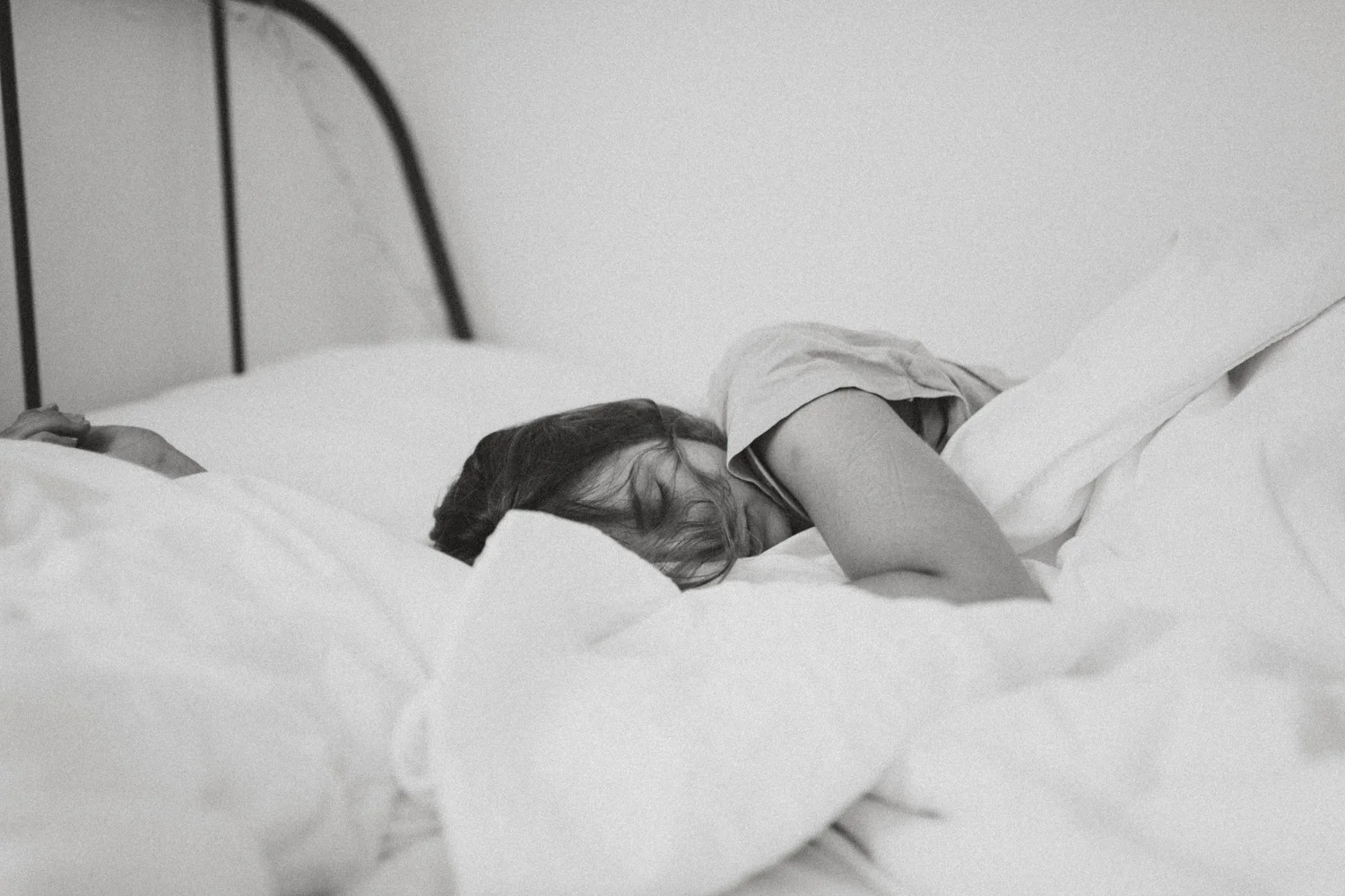 5 Surprising Reasons Why Poor Sleep Is Wrecking Havoc On Your Health, Hormones + Managing Weight