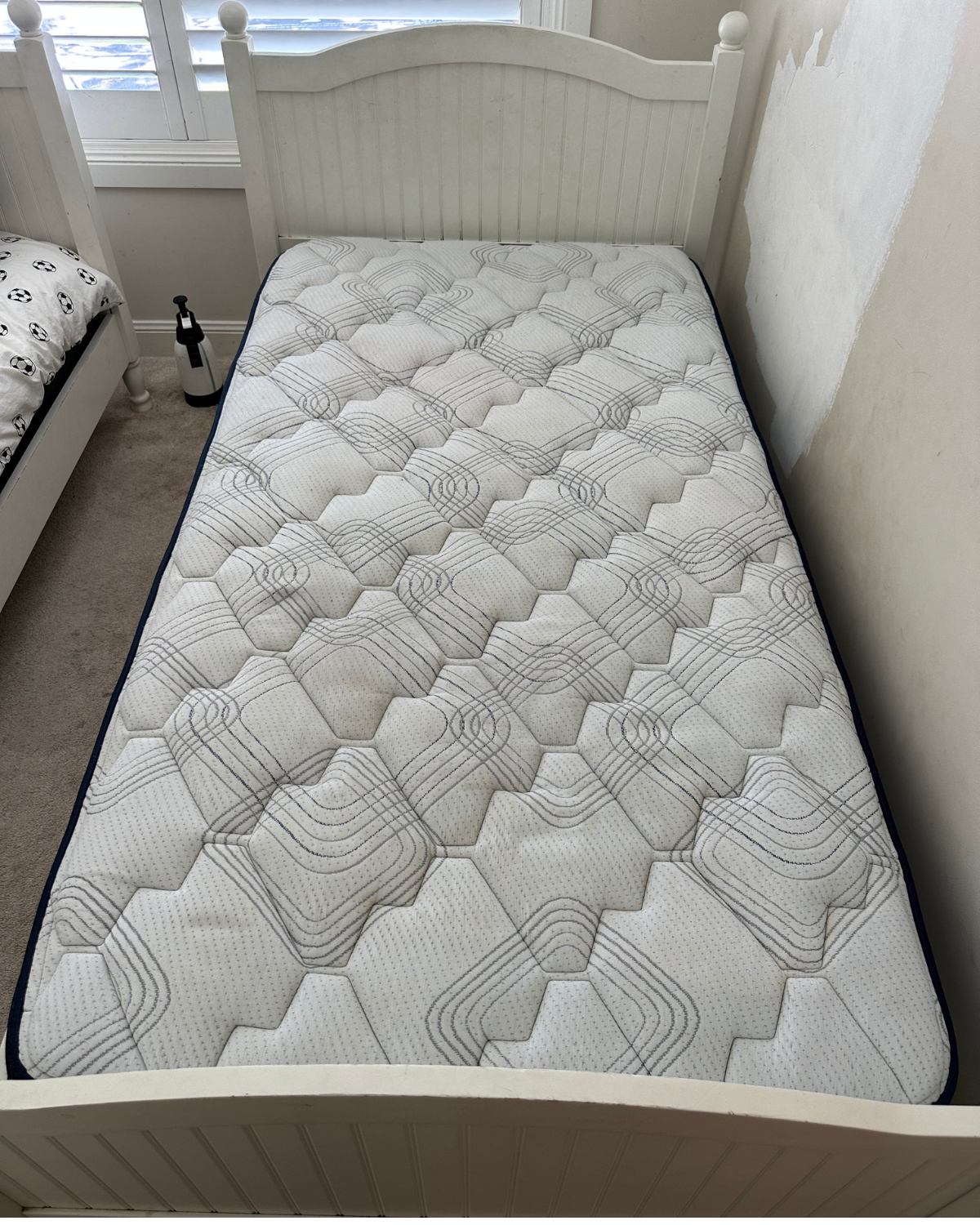 Before and after mattress cleaning by Mega Clean