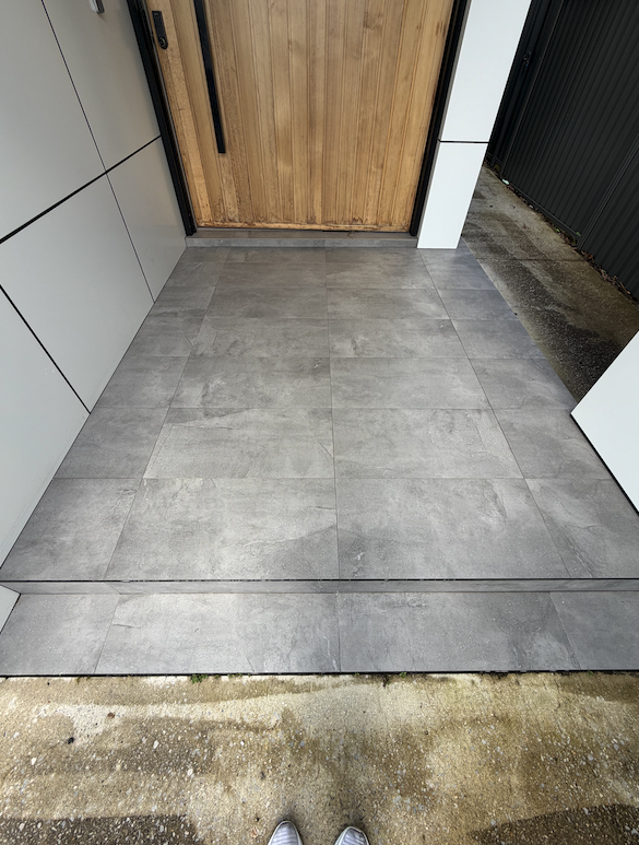 Professional tile and grout cleaning in Sydney
