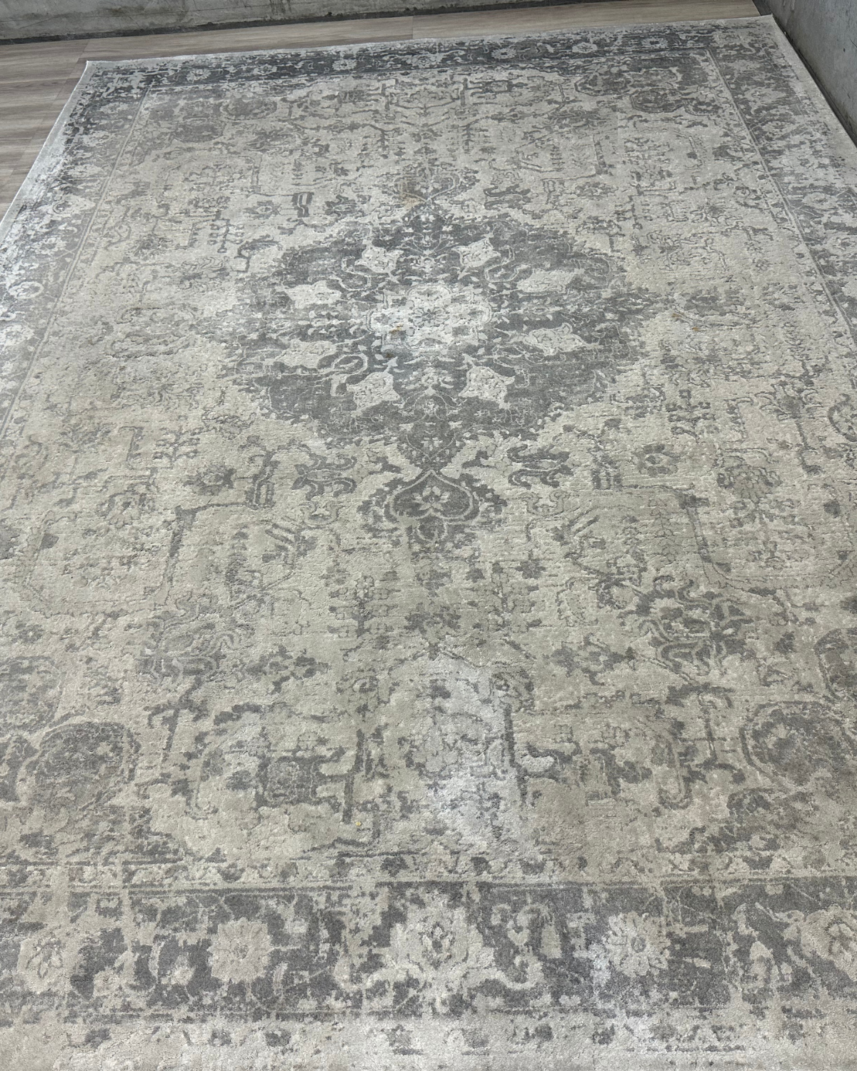 Before and after pet stain rug cleaning result in Sydney