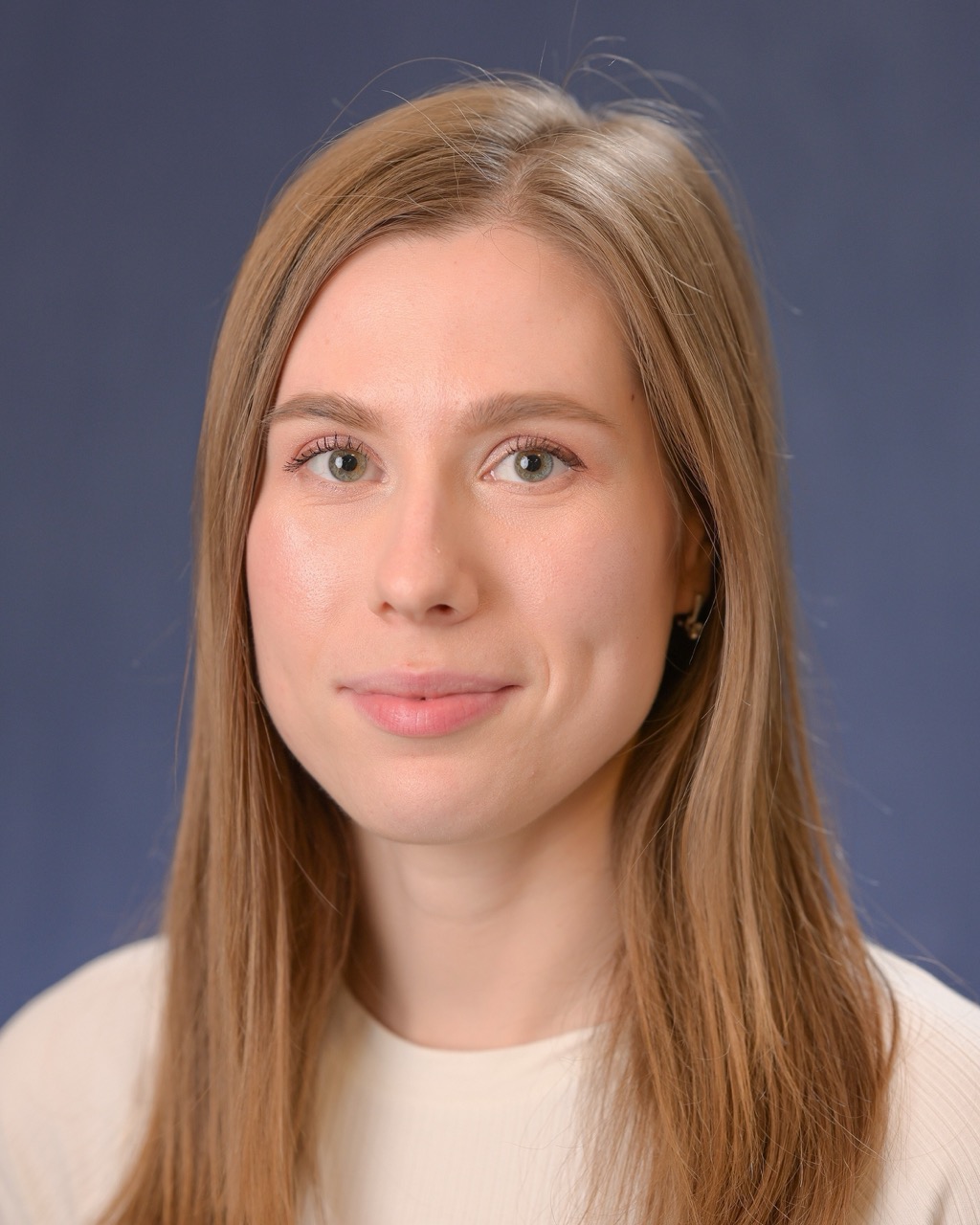 Headshot - Diana Shmatok