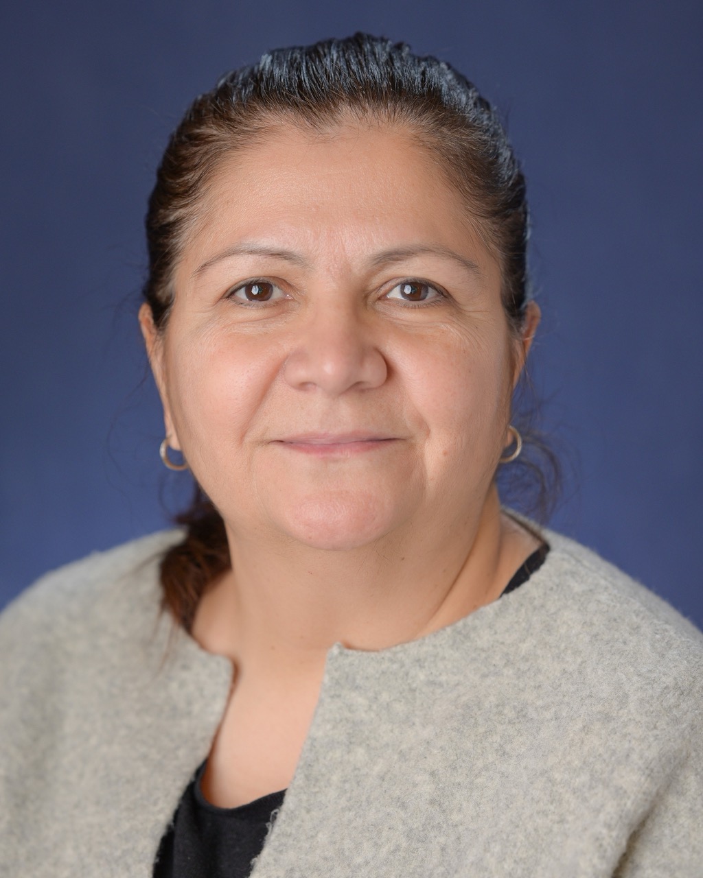 Headshot - Leslie Vaculin