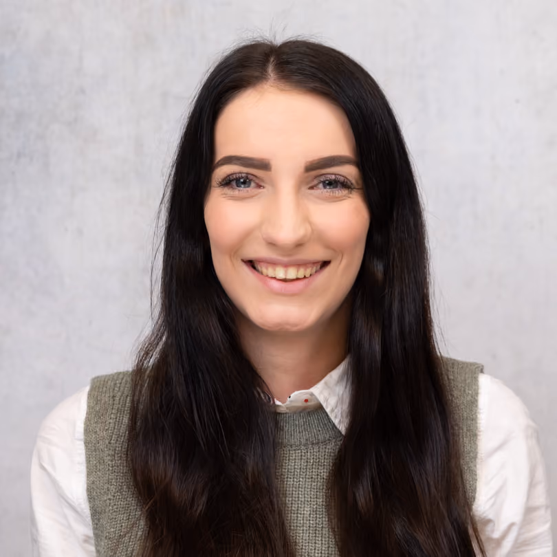 Portrait von Hanna Brandl, Modeberatung Herren bei GARHAMMER