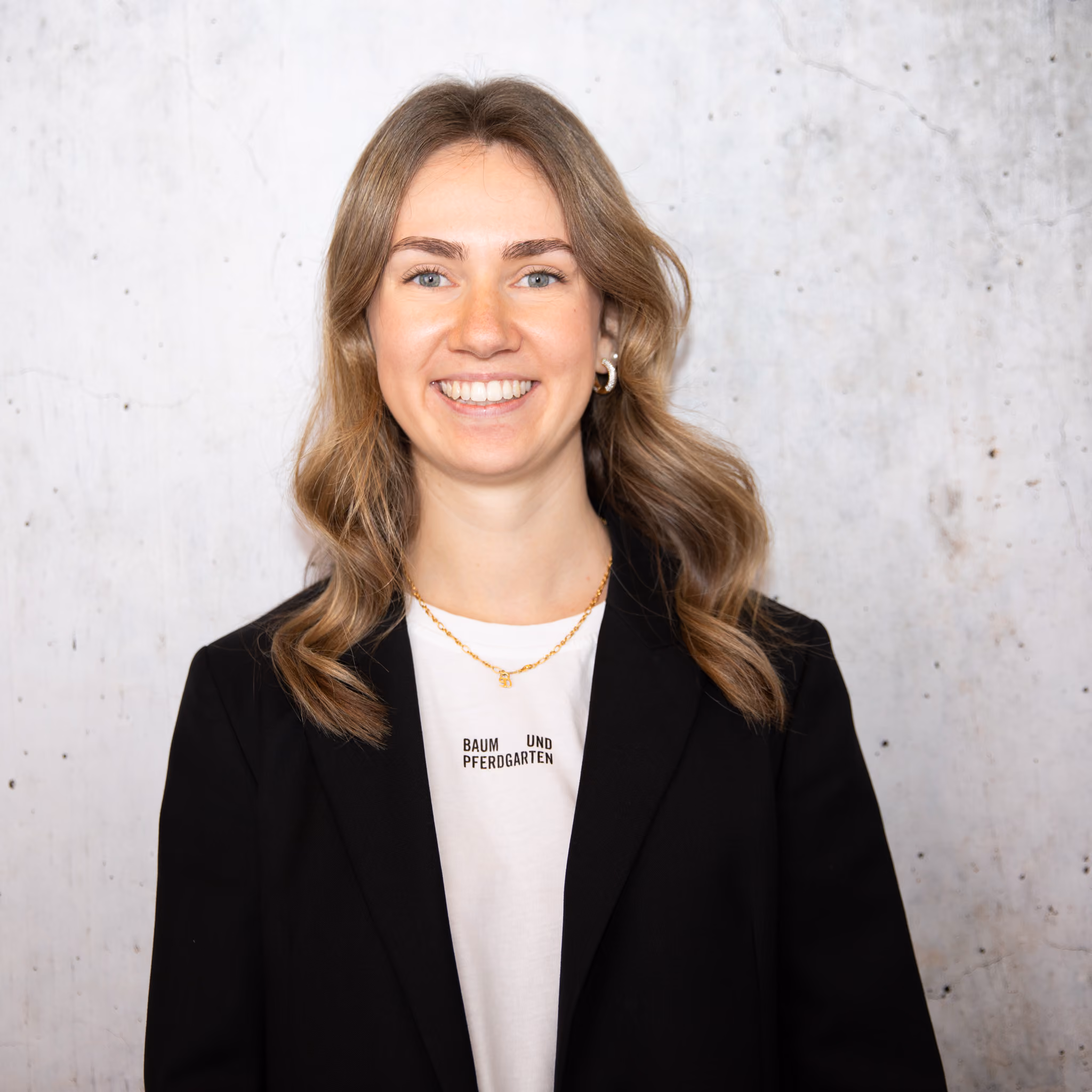 Portrait von Katharina Becker, Modeberatung Herren bei GARHAMMER
