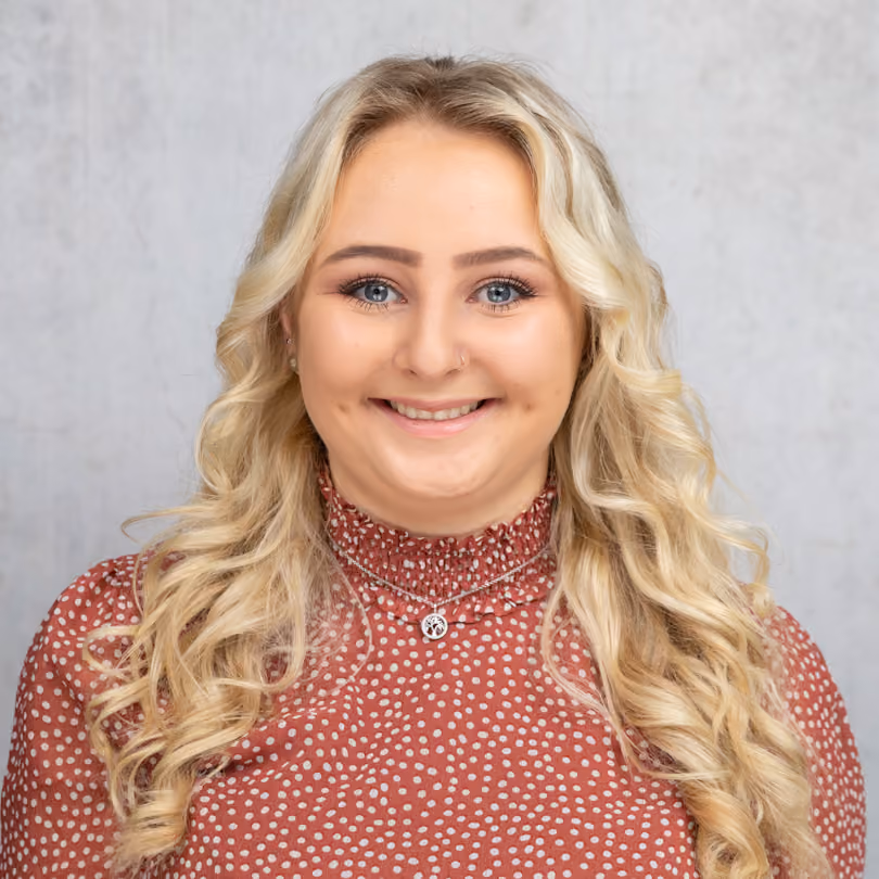 Portrait von Jessica Rukabert, Modeberatung Herren bei GARHAMMER