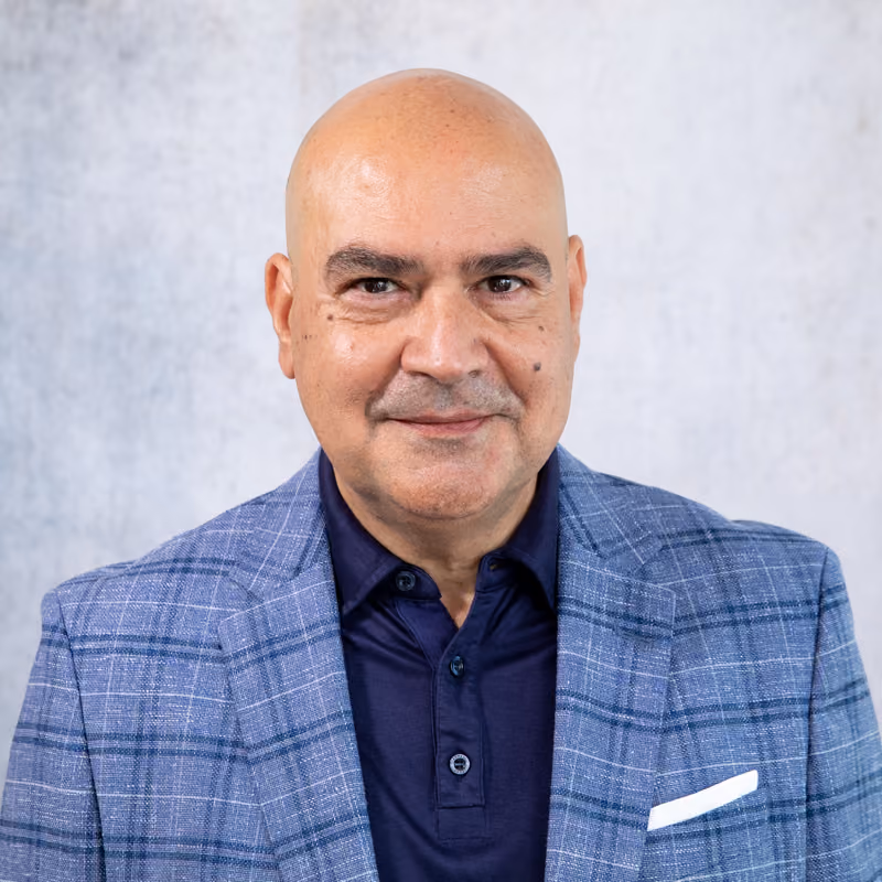 Portrait von Roberto Meloni, Modeberatung Herren bei GARHAMMER