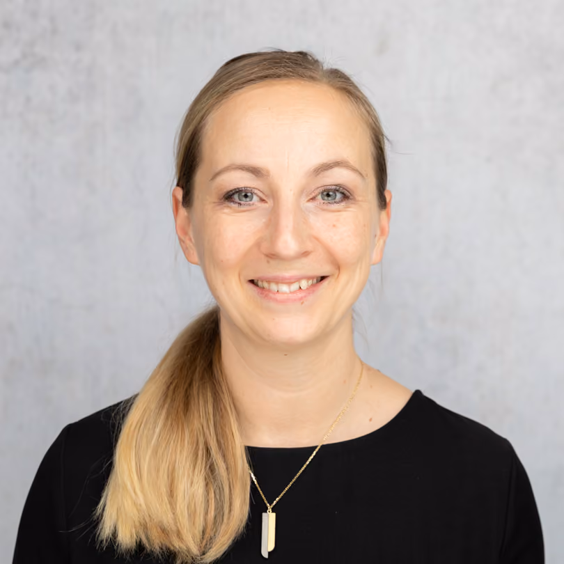 Portrait von Christina Freund, Modeberatung Damen bei GARHAMMER