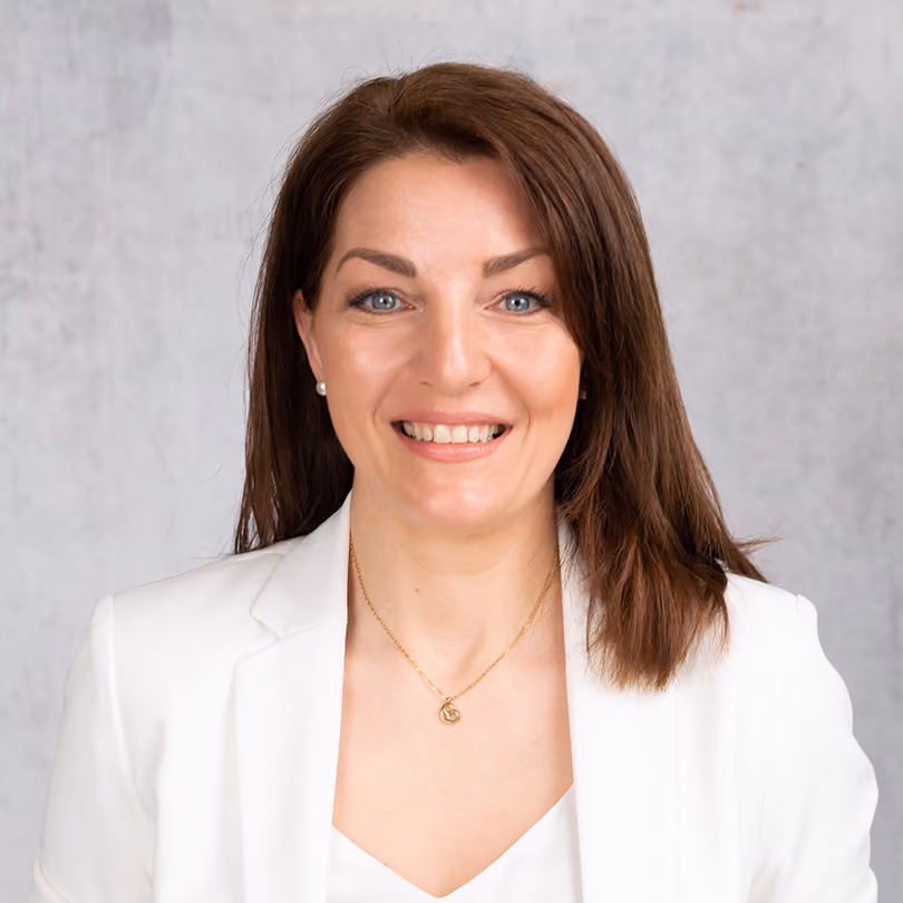 Portrait von Stefanie Stelzer, Modeberatung Damen bei GARHAMMER