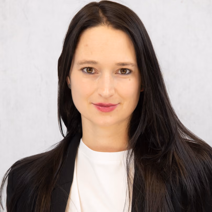 Portrait von Julia Wagner, Modeberatung Damen bei GARHAMMER
