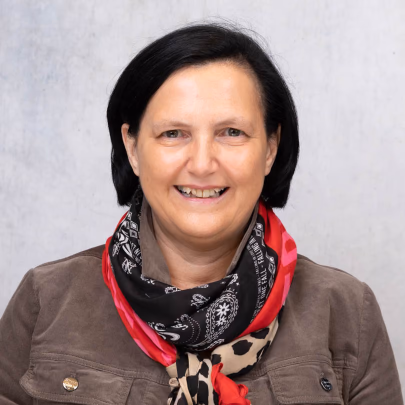 Portrait von Astrid Bichlmeier, Mitarbeiterin Logistik bei GARHAMMER