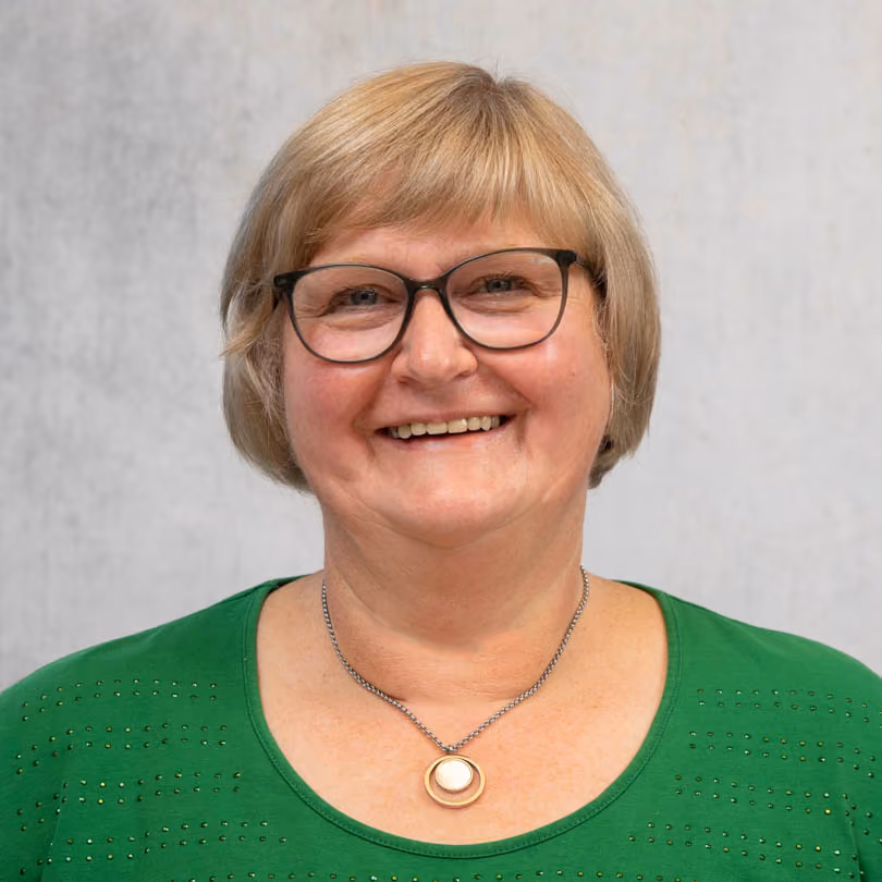 Portrait von Katharina Dillinger, Mitarbeiterin Logistik bei GARHAMMER