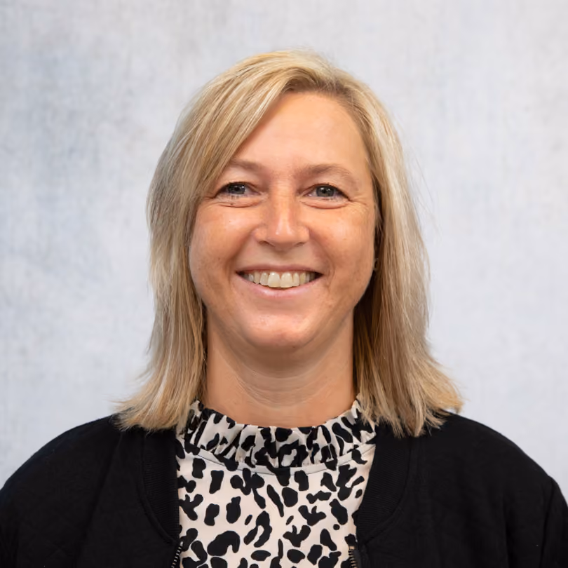 Portrait von Tanja Spannbauer, Mitarbeiterin Logistik bei GARHAMMER