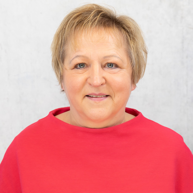 Portrait von Gabi Resch, Modeberaterin Schuhe bei GARHAMMER
