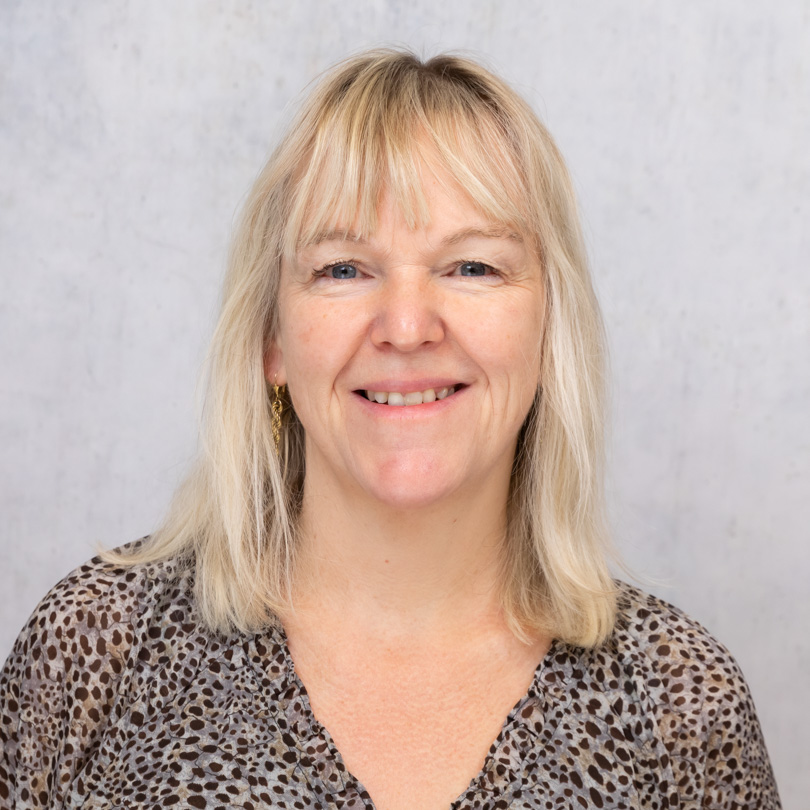 Portrait von Gabriele Naglmüller, Mitarbeiterin in der Verwaltung bei GARHAMMER