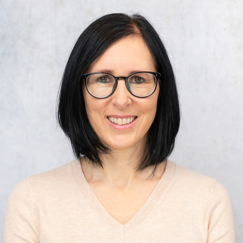 Portrait von Sandra Rosenberger, Mitarbeiterin in der Verwaltung bei GARHAMMER