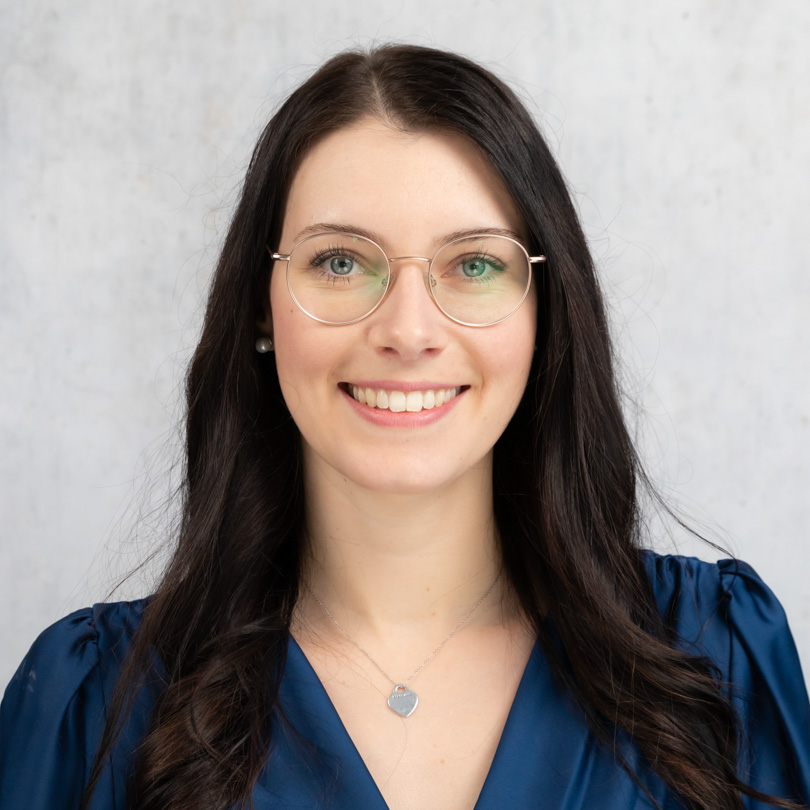 Portrait von Christina Müller, Mitarbeiterin in der Verwaltung bei GARHAMMER