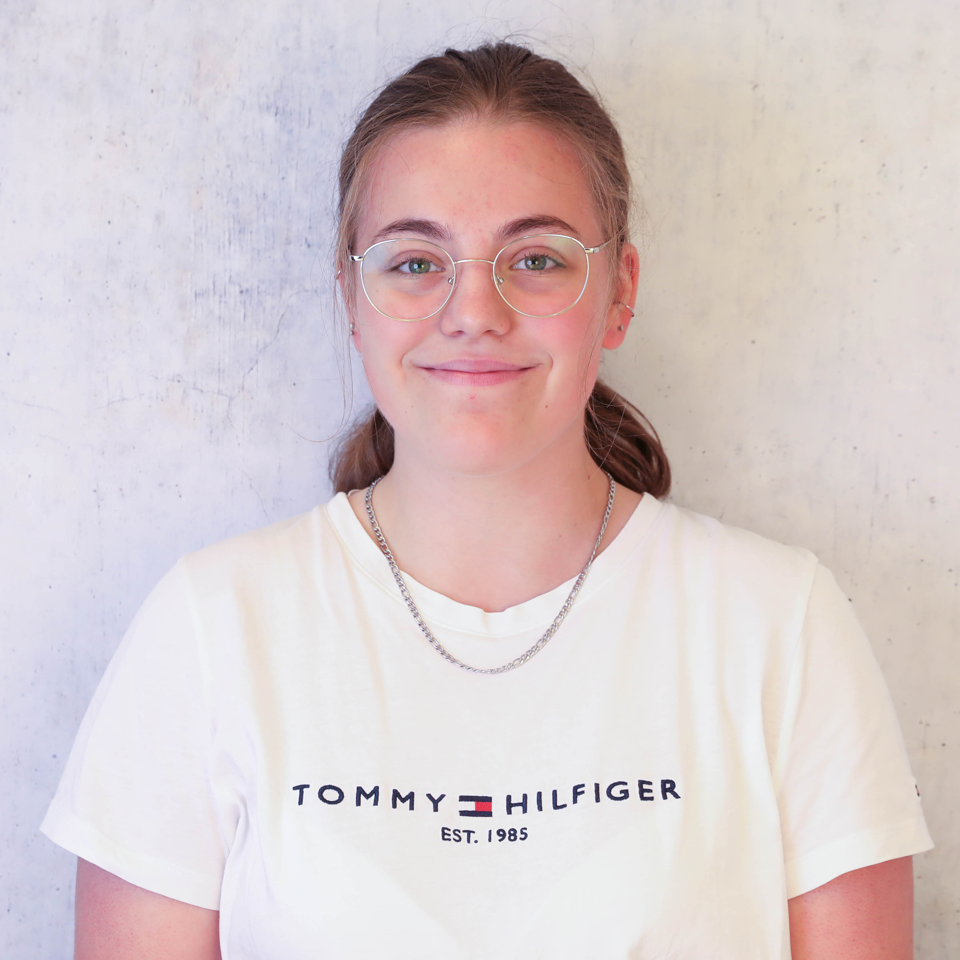Portrait von Lena Gutmann, Ausbildung zur Gestalterin für visuelles Marketing bei GARHAMMER
