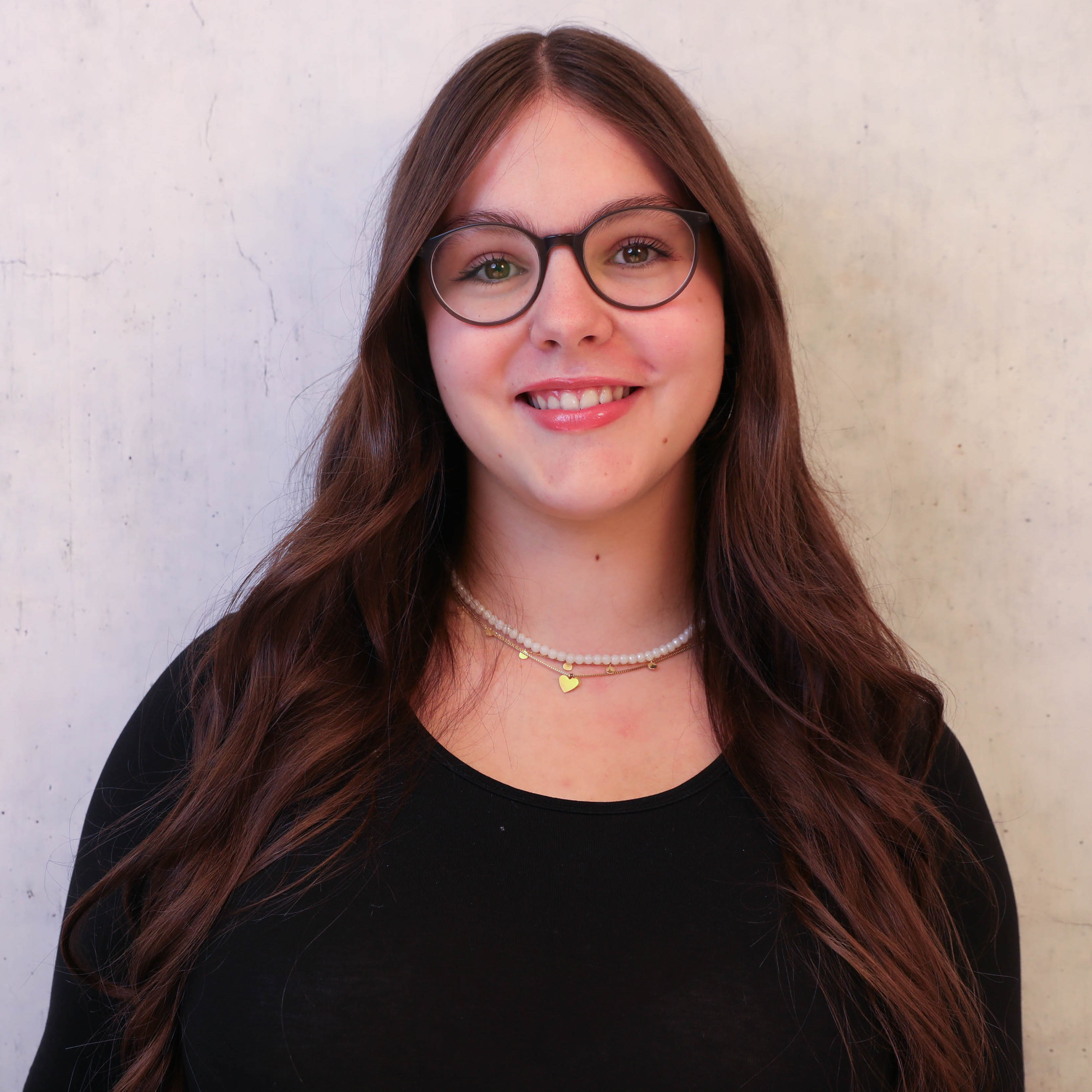 Portrait von Lilly Kohlmus, Ausbildung zur Kauffrau für Büromanagement bei GARHAMMER