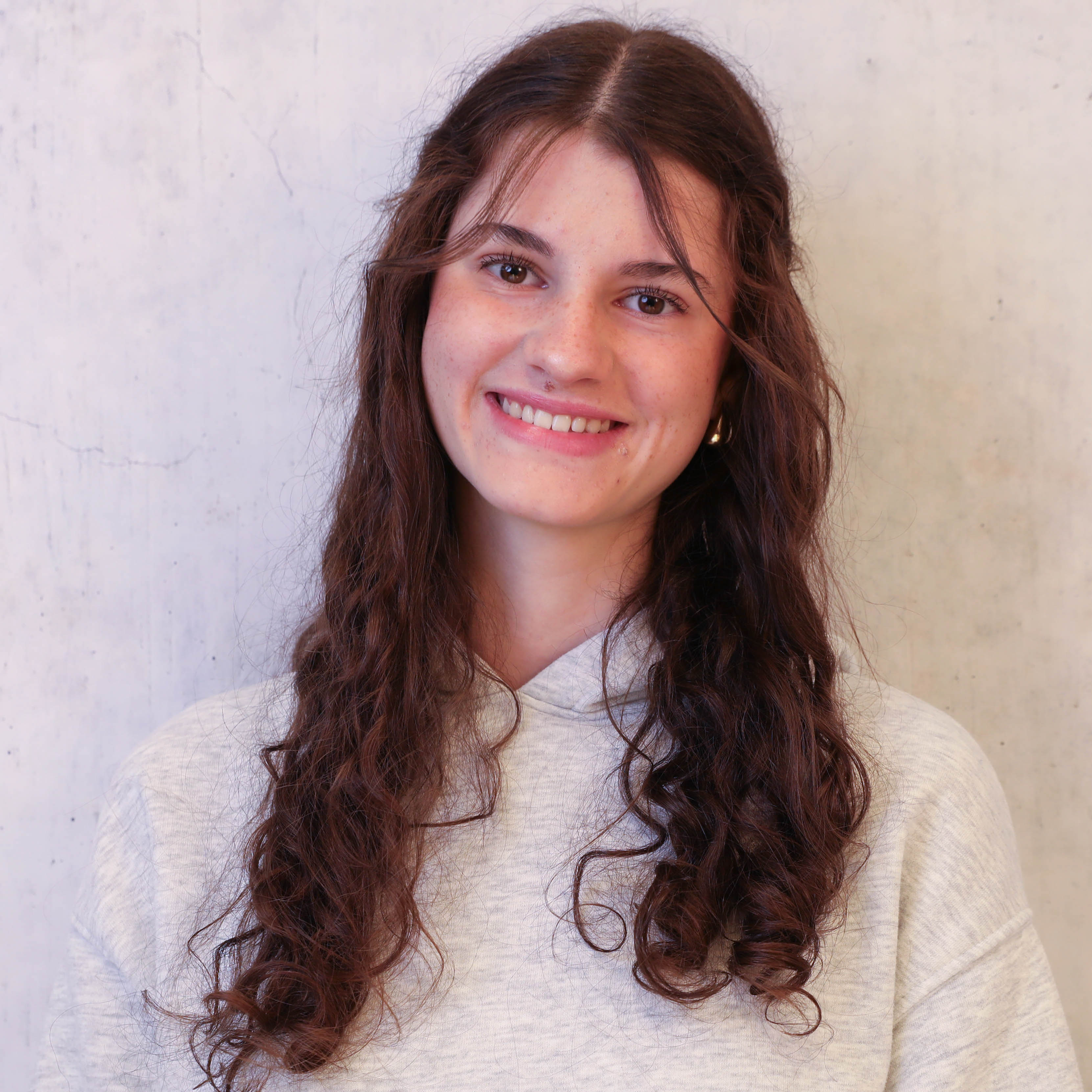 Portrait von Noemi Art, Ausbildung zur Änderungsschneiderin bei GARHAMMER