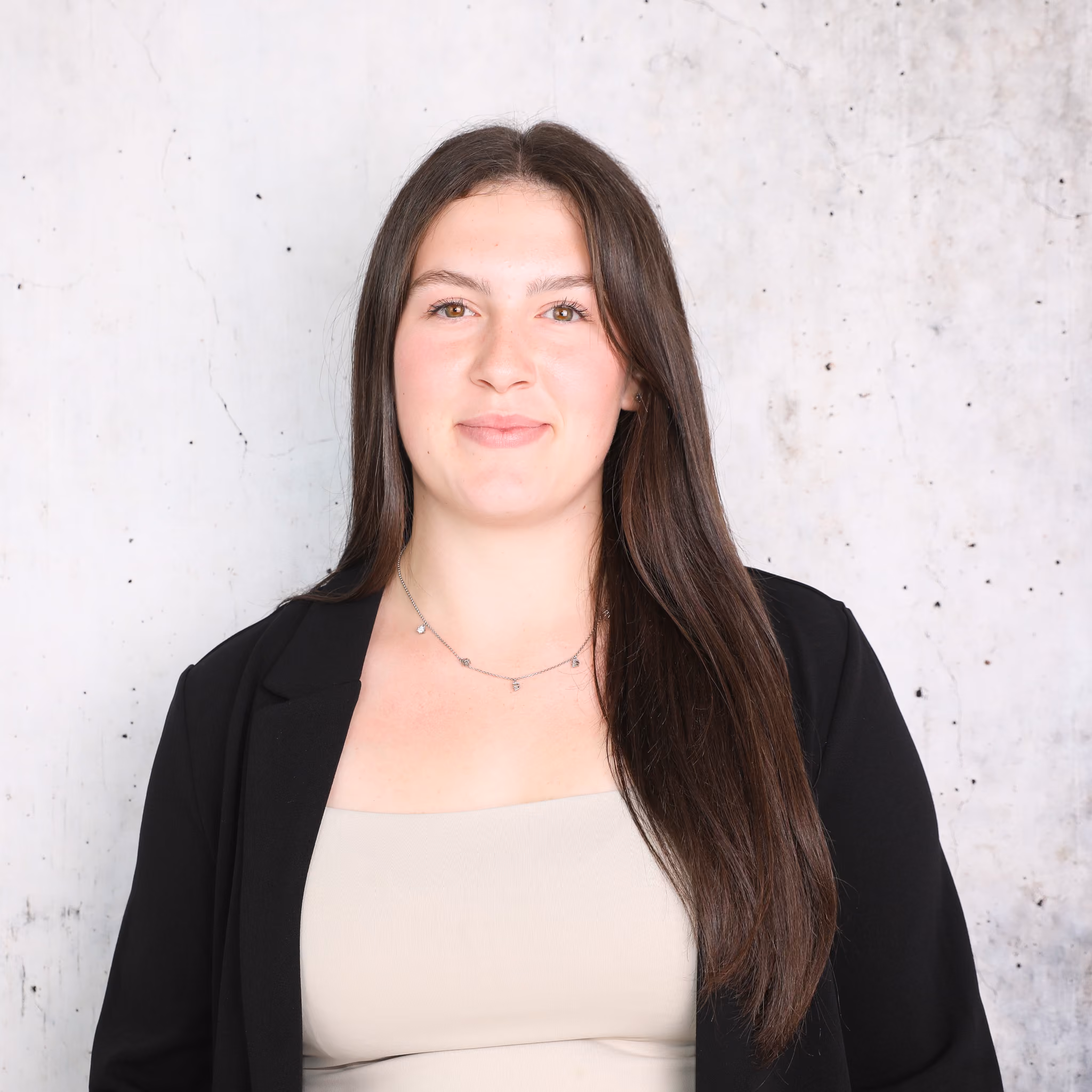 Portrait von Hanna Süß, Auszubildende im Einzelhandel bei GARHAMMER