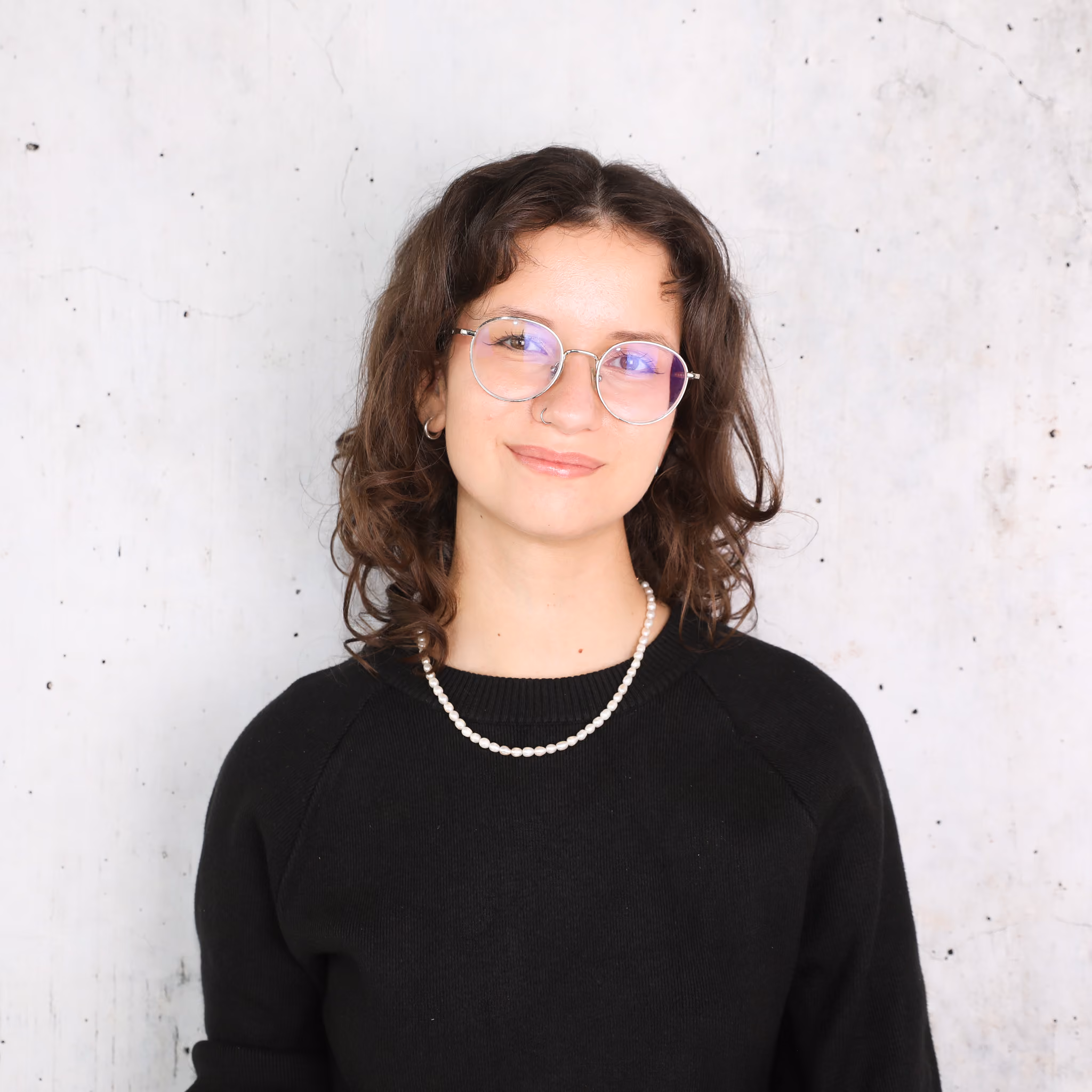 Portrait von Maja Hansbauer, Ausbildung zur Gestalterin für visuelles Marketing bei GARHAMMER