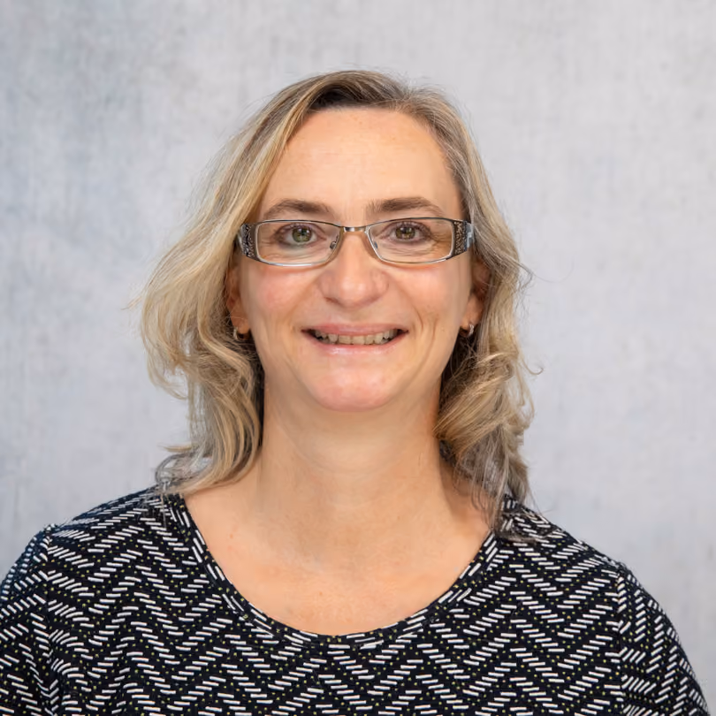 Portrait von Lilia Korn, Mitarbeiterin Kasse/Packtisch bei GARHAMMER