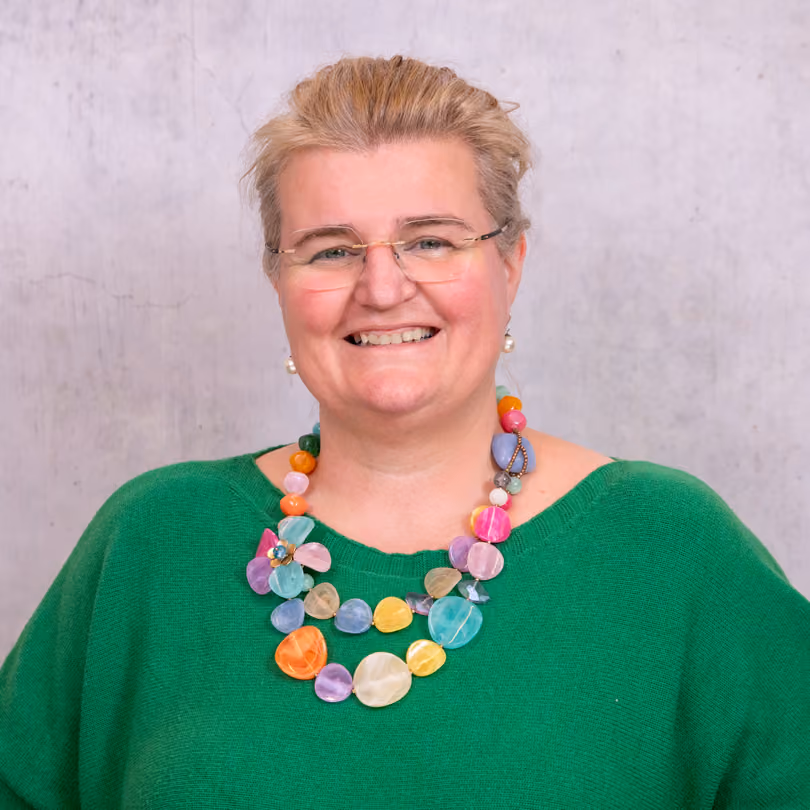 Portrait von Petra Gsödl, Mitarbeiterin im Blumencafé bei GARHAMMER