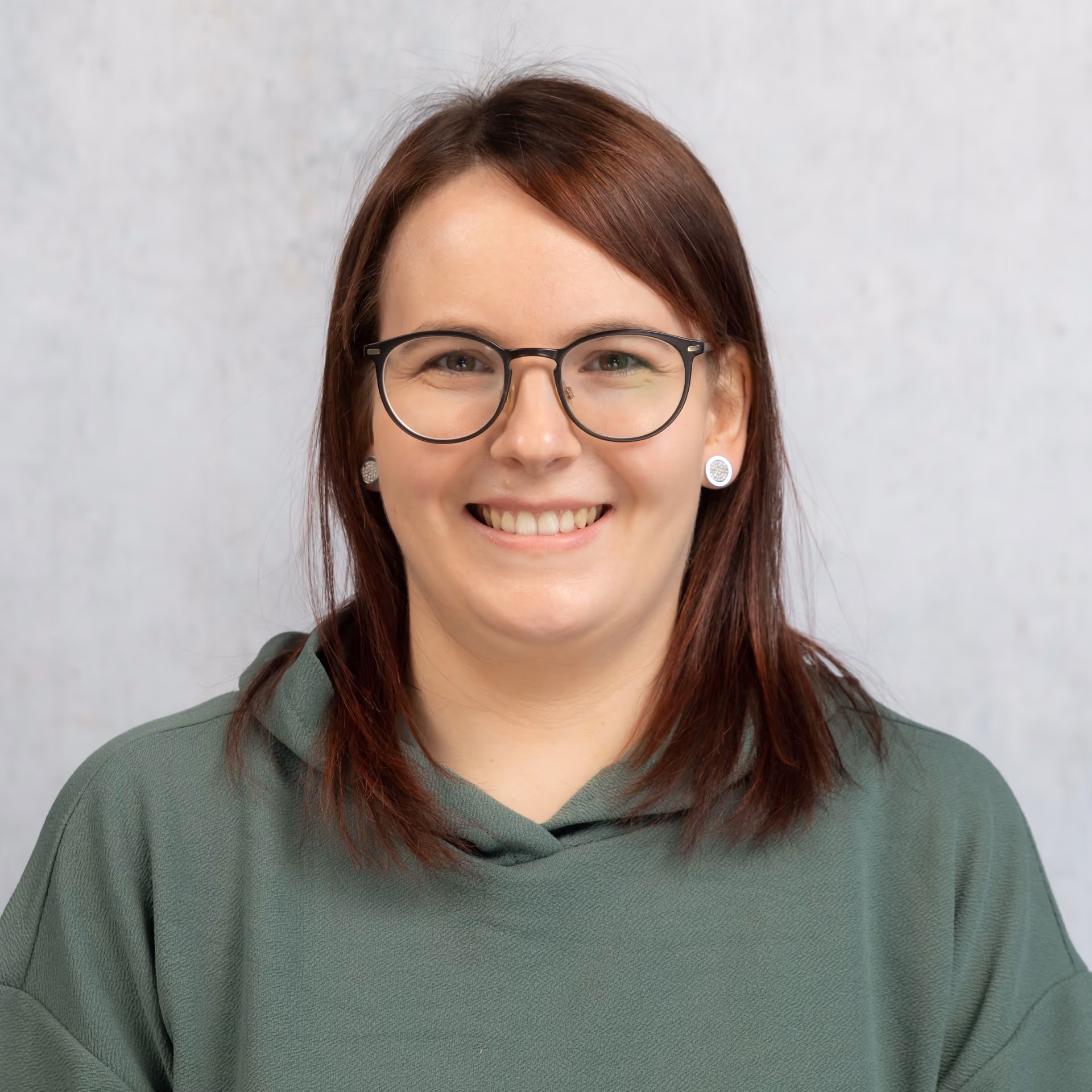 Portrait von Nadine Bauer, Modeberaterin Wäsche bei GARHAMMER