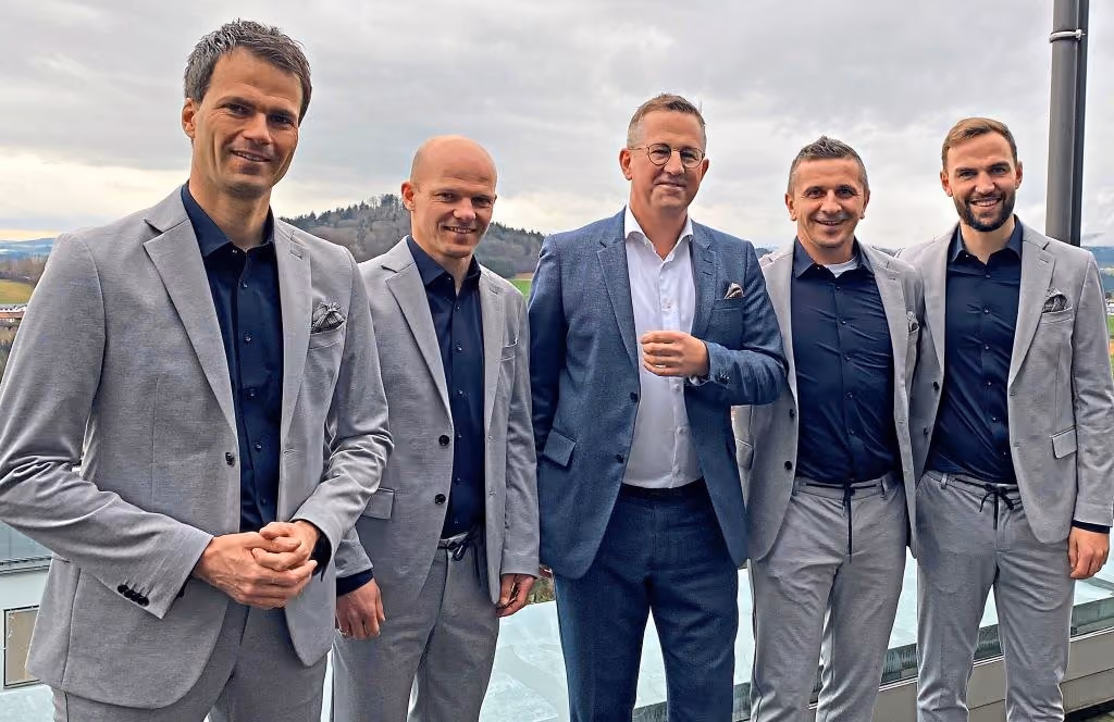 Die Fußball-Profis in edler Lässigkeit