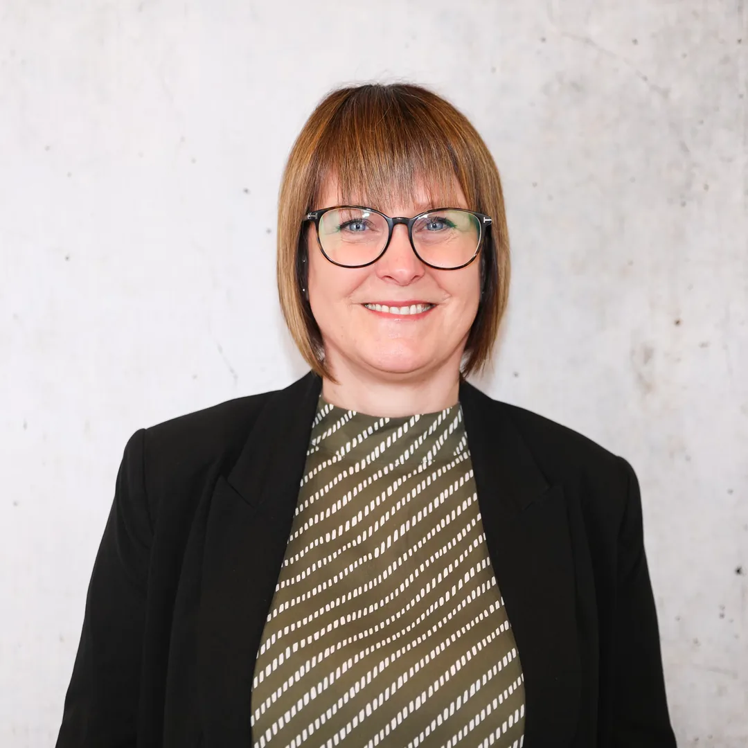 Portrait von Virginie Krenn, Modeberatung Damen bei GARHAMMER