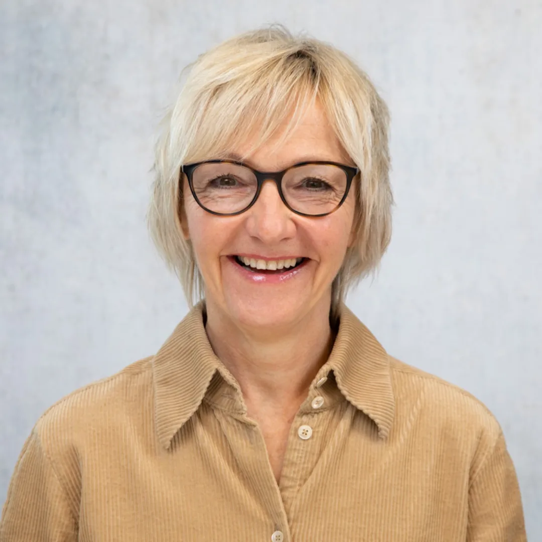 Portrait von Manuela Koran, Modeberaterin Schuhe bei GARHAMMER