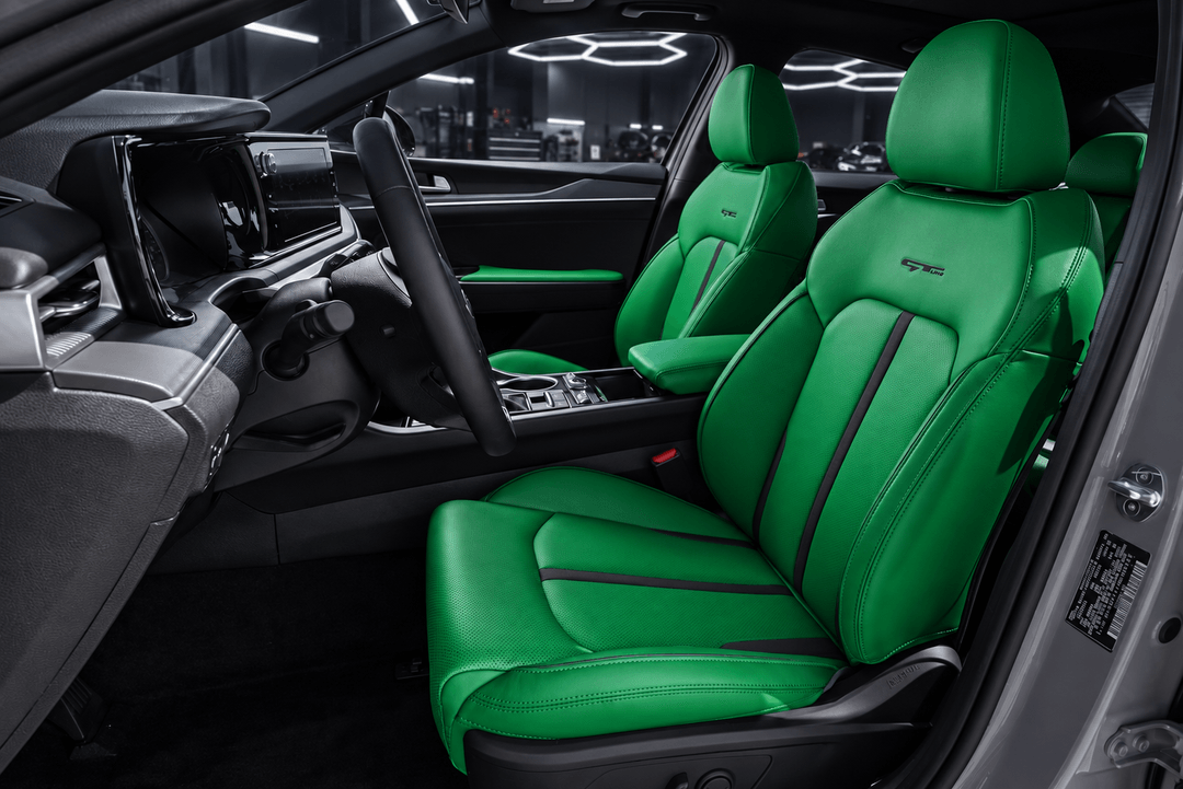 Kia K5 front seats in Emerald City