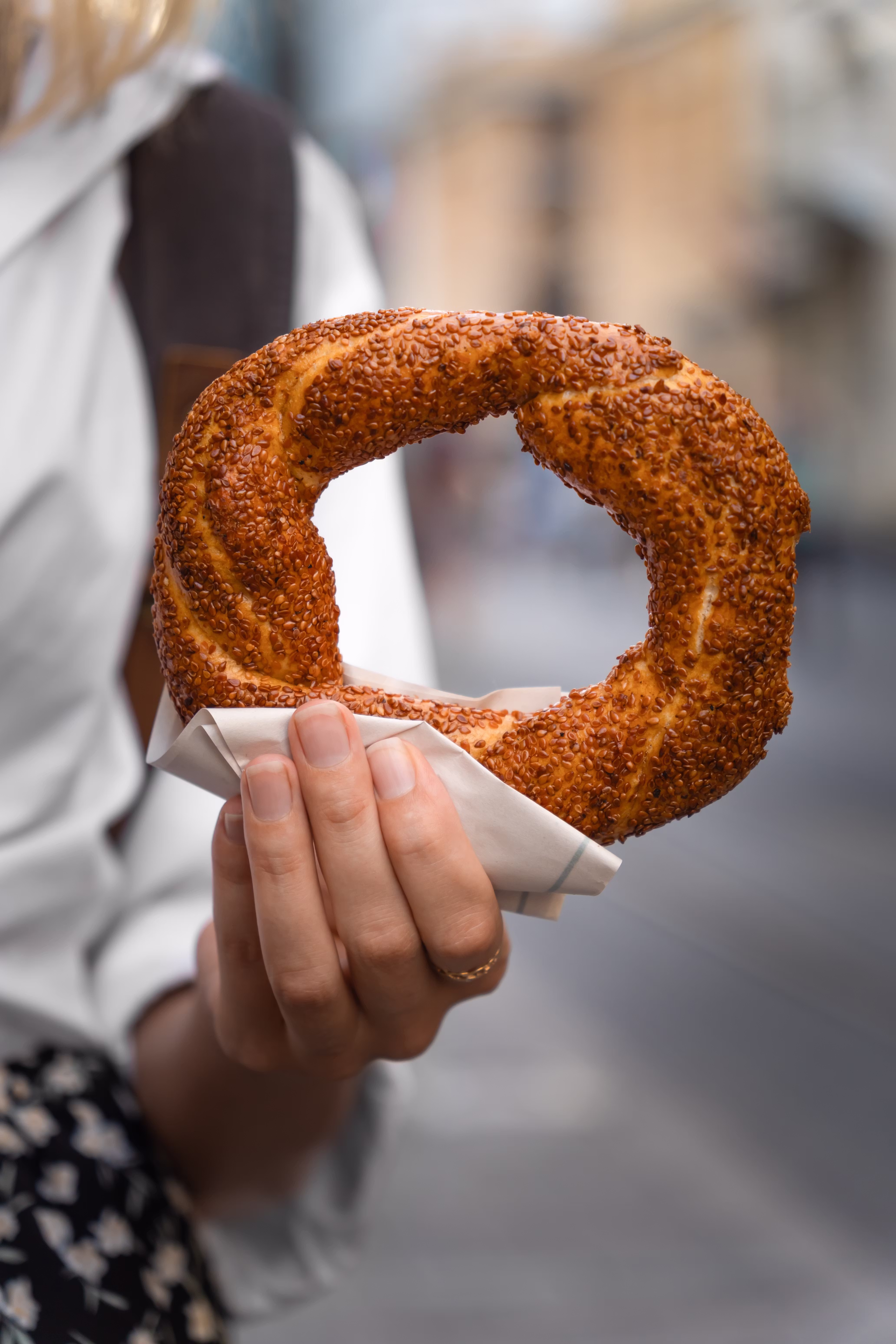Simit, Istanbul's sesame-crusted bread ring