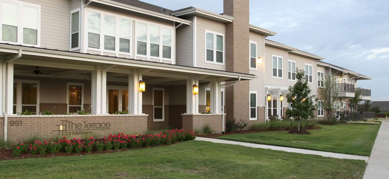 Comfortable senior living in the heart of Midlothian.