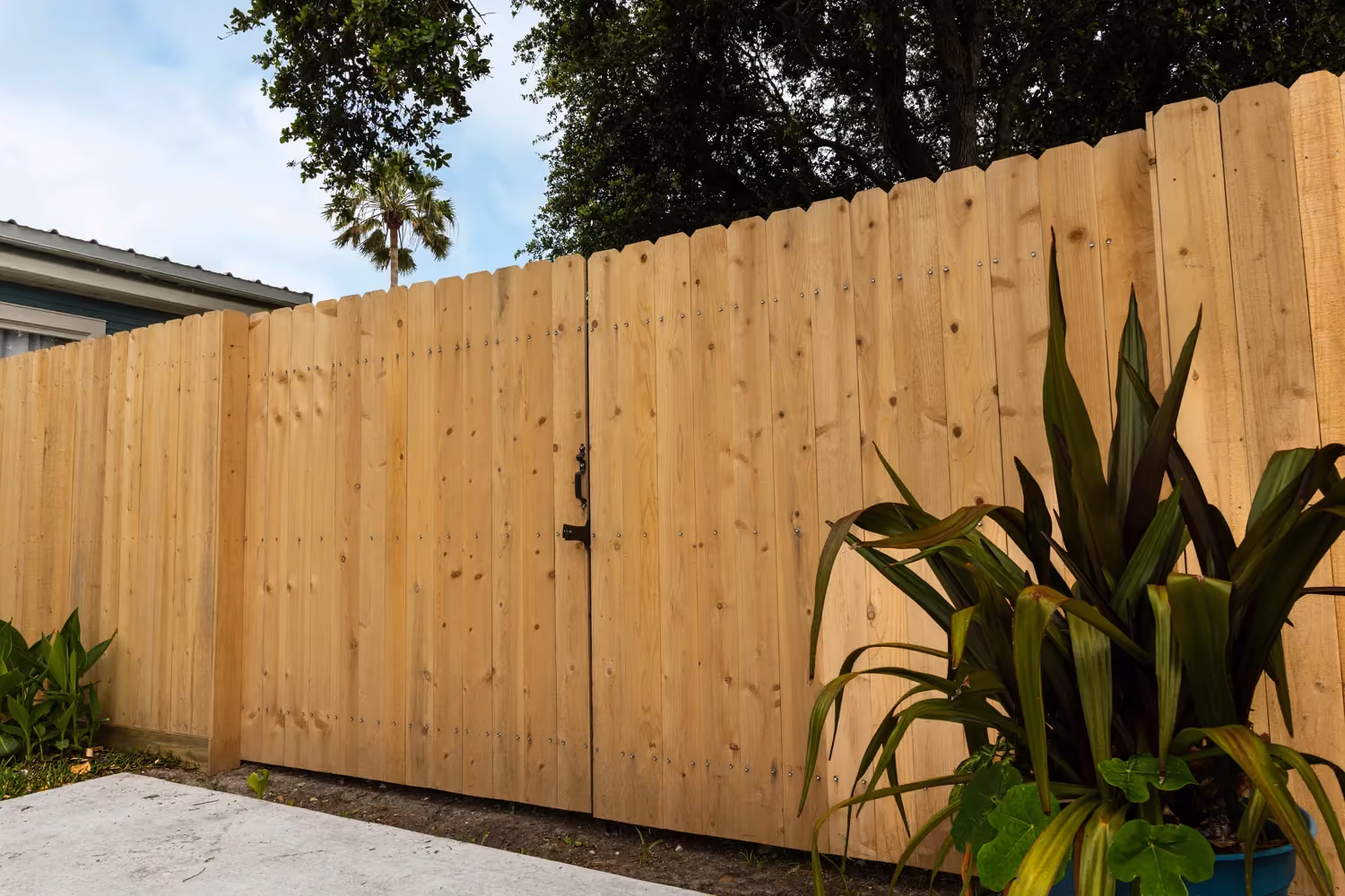 Illustration representing our professional fencing and home protection services