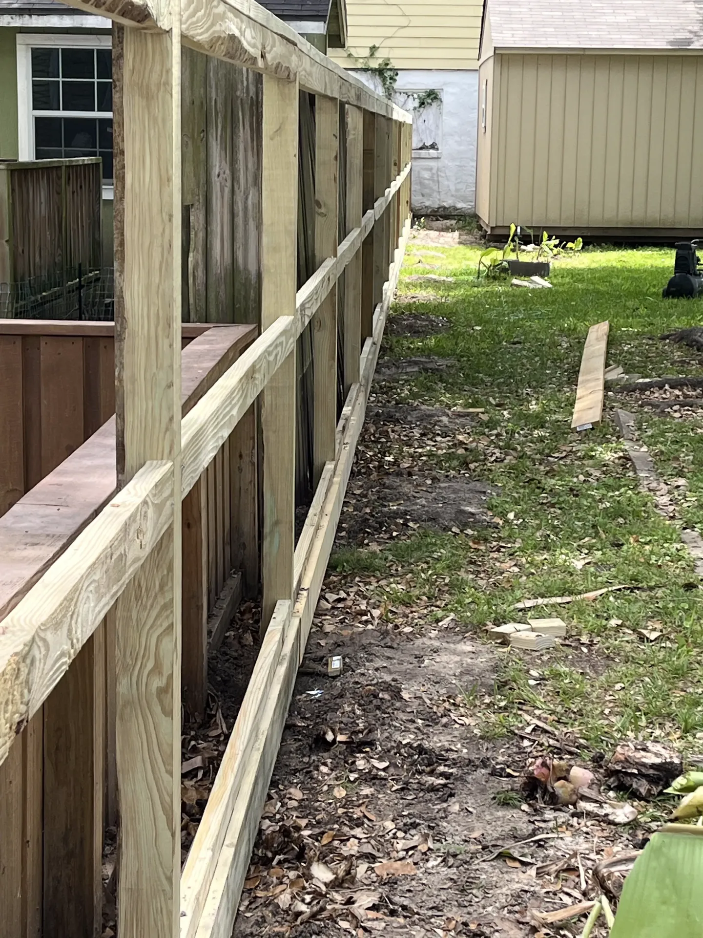 Storm damage fence repair project by Fast Eddie's Fast Fences in League City, TX