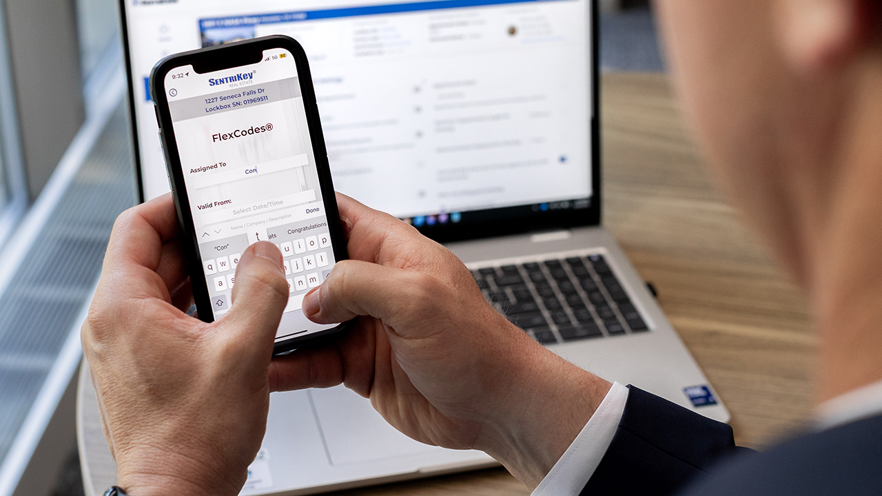 A real estate agent generating a FlexCode on their smartphone.
