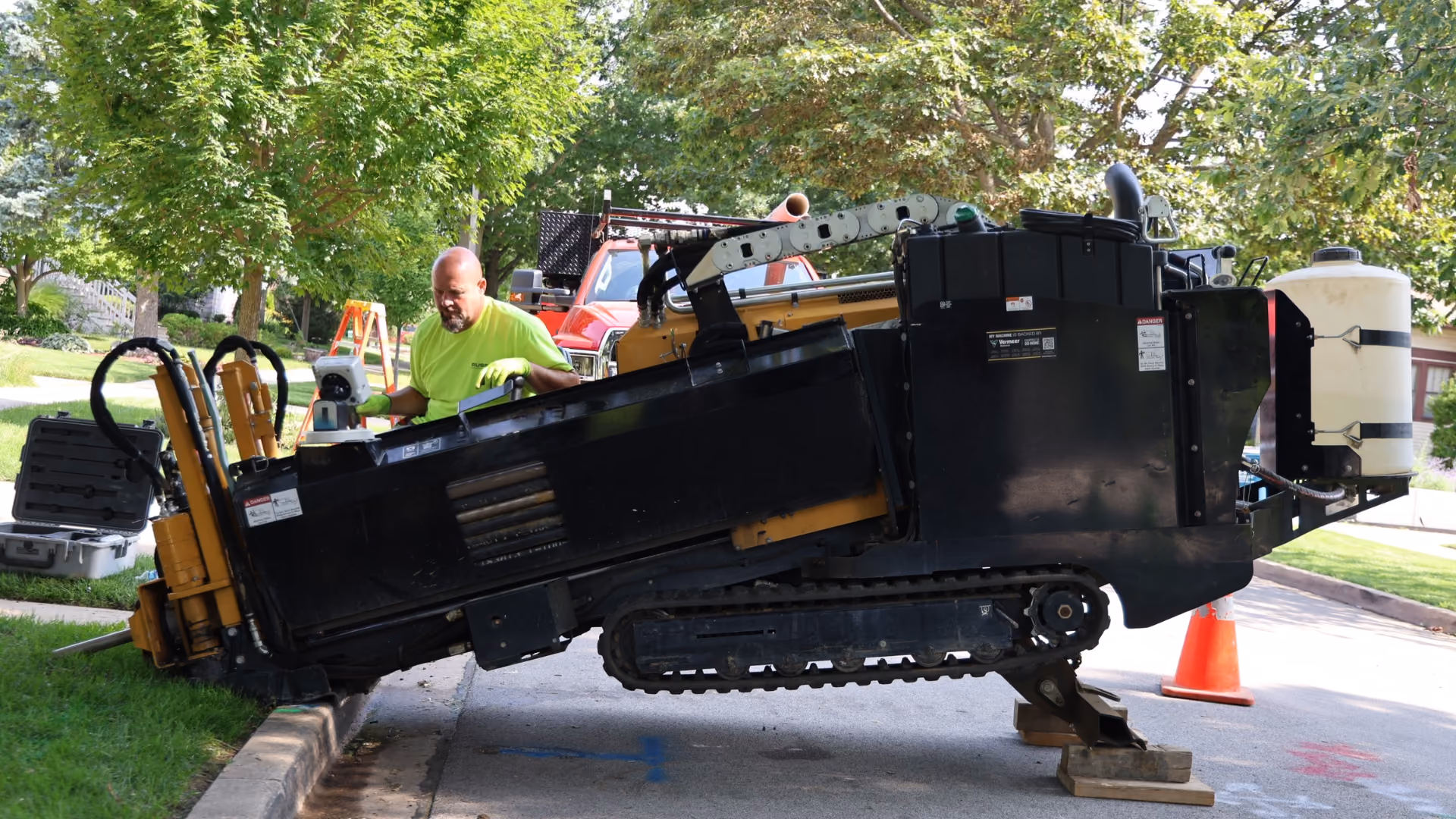 russ-plumbing-digging-equipment-in-elmhurst-illinois-sewer-project