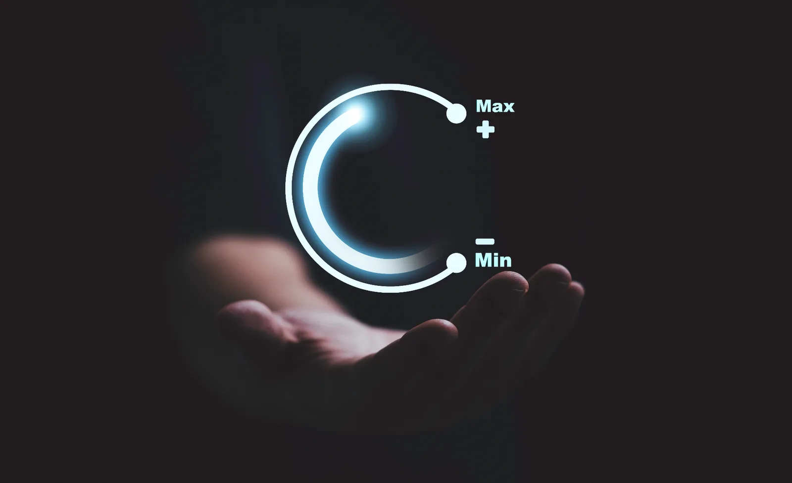 Control digital de ajuste máximo y mínimo de vozy.ia, representando configuración flexible de automatización y parámetros de atención inteligente.