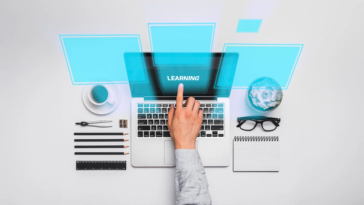 Plataforma de aprendizaje digital para entrenamiento de inteligencia artificial con vozy.ia.