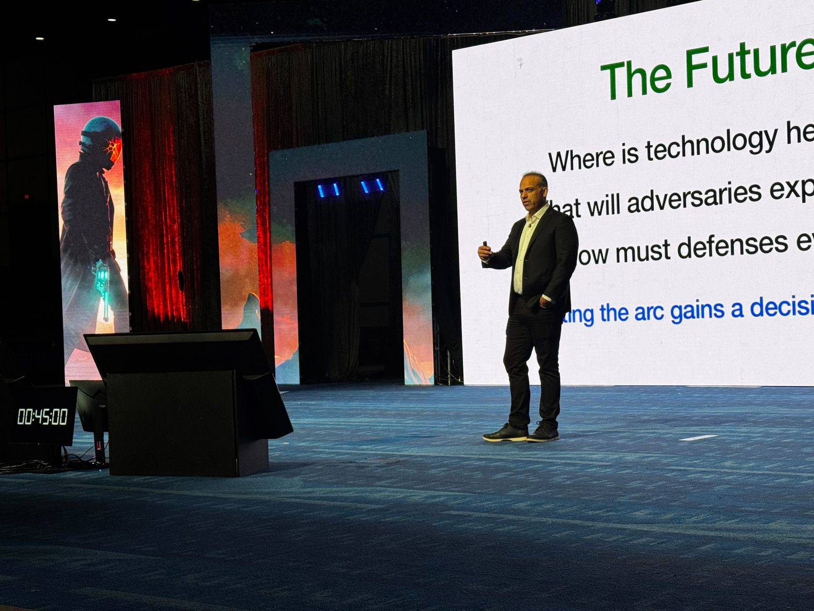 Jeremiah Grossman speaking on stage