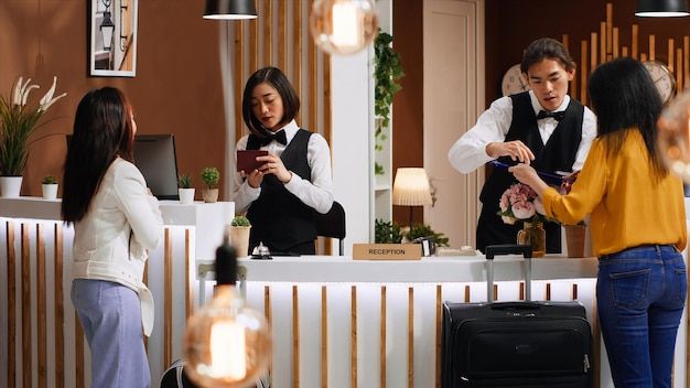 hotel di formazione front-end e back-end