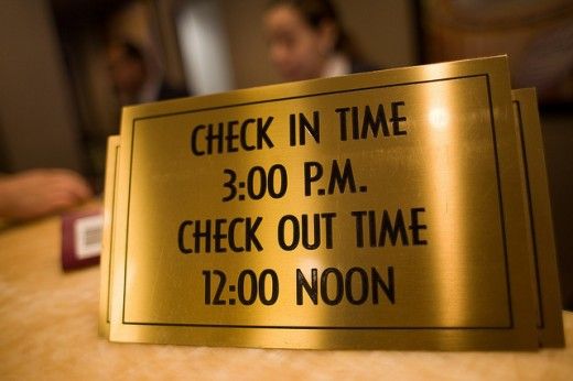 Hotellobby abgeschnitten
